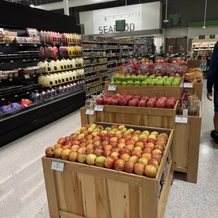 Apples in the produce section