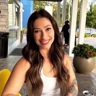 Chloe H.