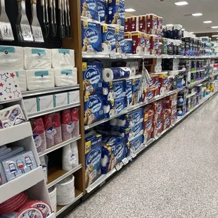 the aisle of a grocery store