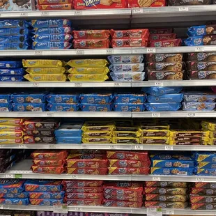 the shelves of a grocery store