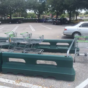 The person that was top lazy to push the cart an extra couple of feet was not too pleased that I was taking a pic of her laziness.