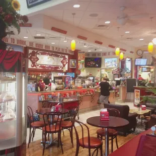 Puccinos West Esplanade