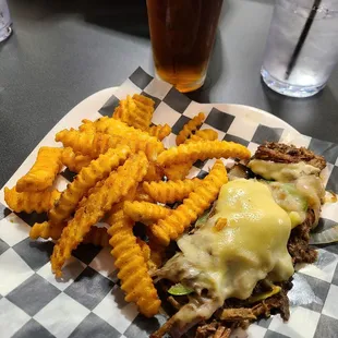 Roast Beef sandwich w/o bread. Very good.