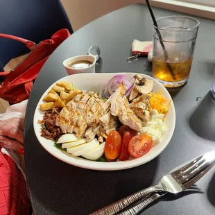 Spinach salad with chicken