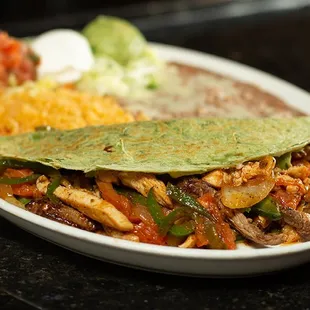 With 5 locations in the greater Nashville, Franklin, Spring Hill areas, one of our Mexican restaurant is certainly near you!