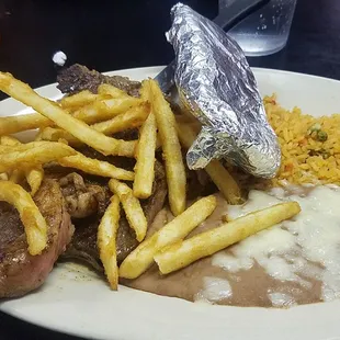 a plate of mexican food