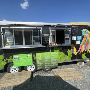 a black food truck