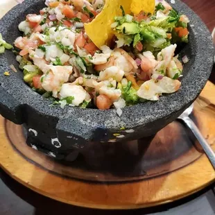 guacamole and shimps