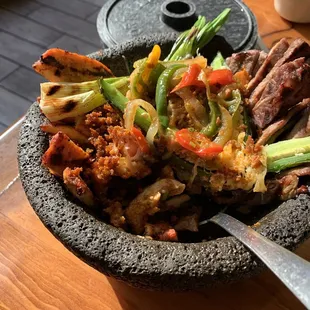 MOLCAJETE