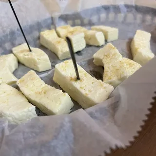 Fresh Unbreaded Cheese Curds