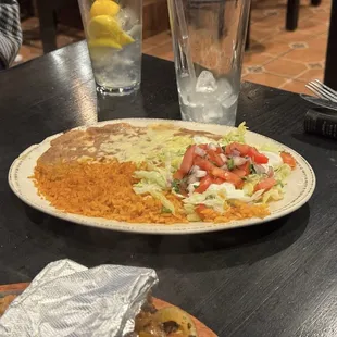 a plate of mexican food