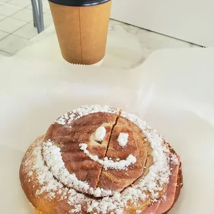 Mallorca de Jamon &amp; Queso - Cute presentation!