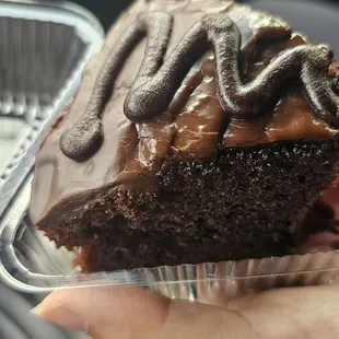 Chocolate cake - mehhh tastes like cheap ingredients