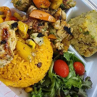 Garlic chicken and mofongo