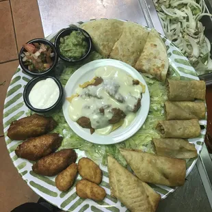 food, fried chicken, bbq wings, poultry, fried chicken wings, chicken, bbq chicken, chicken wings and fried chicken, chicken wings