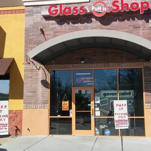 830 E GREENWAY PARKWAY SUITE 104; PHOENIX AZ 85022 STORE: 10AM-10PM SUN-THUR; 10AM-10PM FRI-SAT.