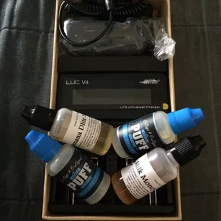 LUC V4 charger and some ejuices
