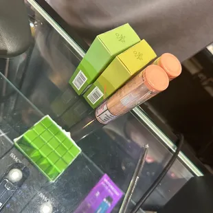 They have nicotine free caps pens! He was very helpful. 10/10 highly recommended!