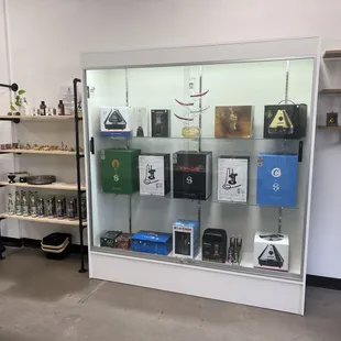 Vocanos &amp; STÜNDENGLASS glass gravity hookahs