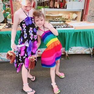 Cute sisters from Australia got matching anklets :)
