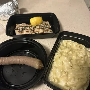 Grilled Chicken, Grilled Sausage, bland Fettuccine Alfredo