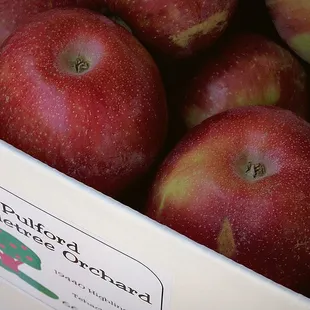 Pulfords box of apples