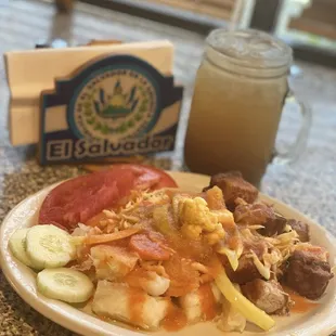 Yuca Frita con Chicharrón