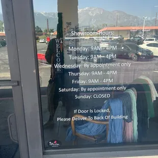 Here for an APPOINTMENT that was SET with no one HERE .