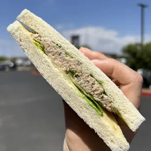 Tuna sandwich