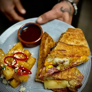 Open for LUNCH 11:30am-3pm