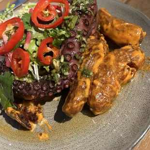 Pulpo with Papas Bravas