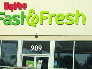 Hy-Vee Fast & Fresh