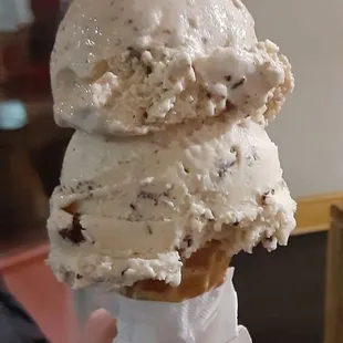 Double icecream cone
