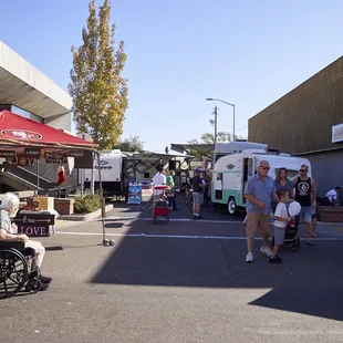 Pumpkin Fair 2016 was small but an introduction to Manteca's businesses.