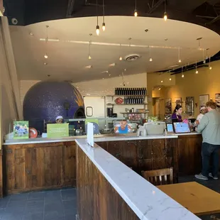 9/30/22: walk in &amp; order at counter. They bring food to you.