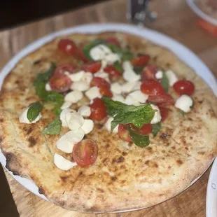 Mimi Pizza - 6/10 it was okay, just a little bland.