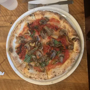 Custom cheeseless pizza