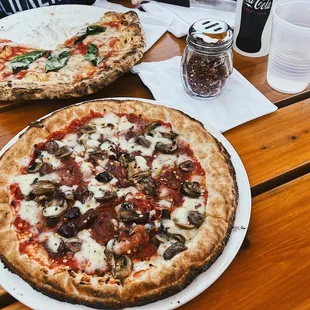 food, pizza