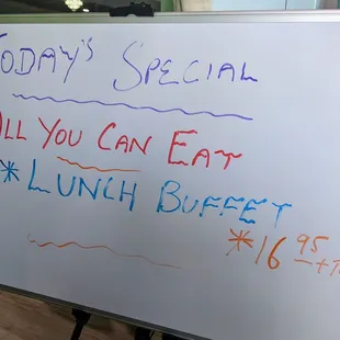 The lunch buffet is back y'all!!
