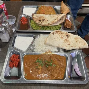 Vegetable Platter Lamb Vindaloo and Nan