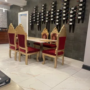 We have finally made it to the new location of Punjabi Dhaba. Great ambience