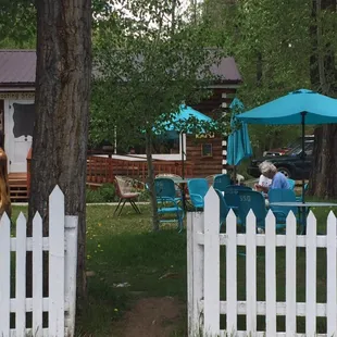 Beautiful setting in front of Shooting Star Gallery