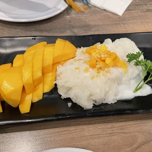 Mango &amp; Sticky rice for dessert is a MUST