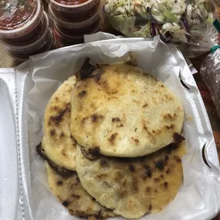 Pupusa revuelta (mixed)