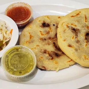 PUPUSAS FRIJOL Y QUESO