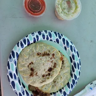 Two papusa plate $10