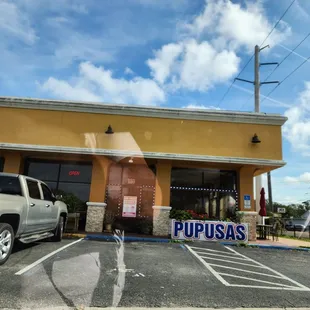 Pupusas!