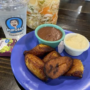 6/22/24 Pupusas are $3.50 - $4.00 each.