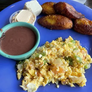 Desayuno Salvadoreno