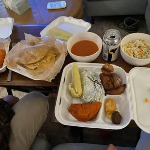 Paradise plate and pastelitos